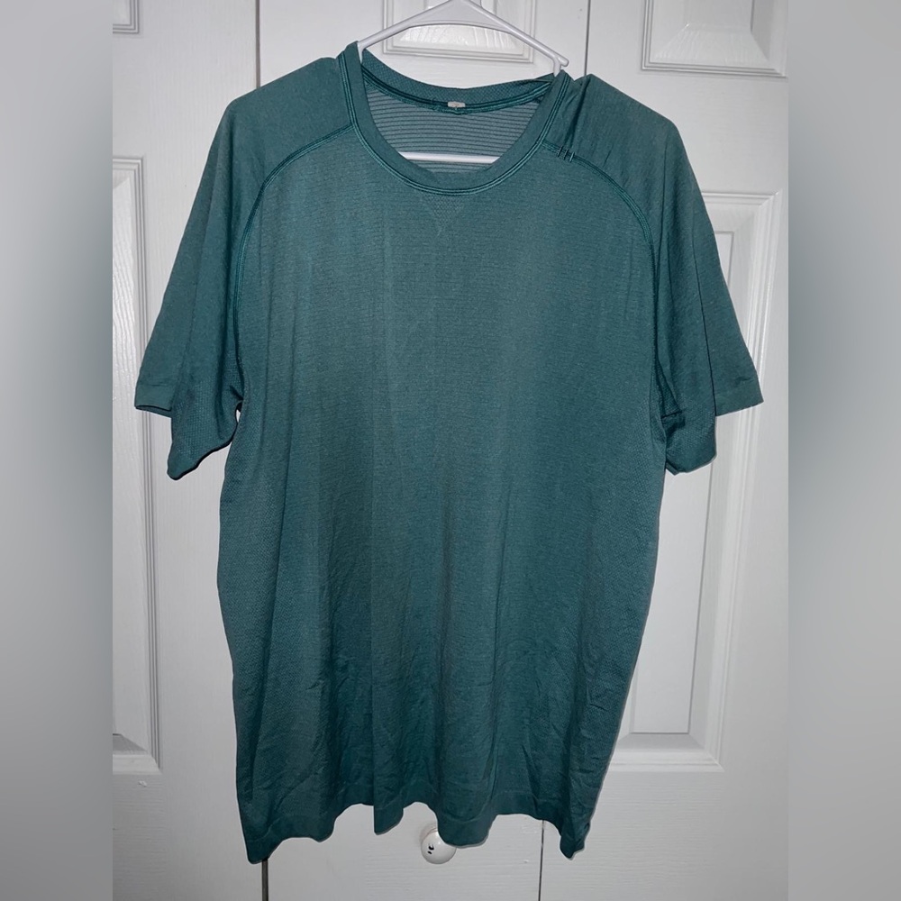 LULULEMON Green men's t-shirt size XL